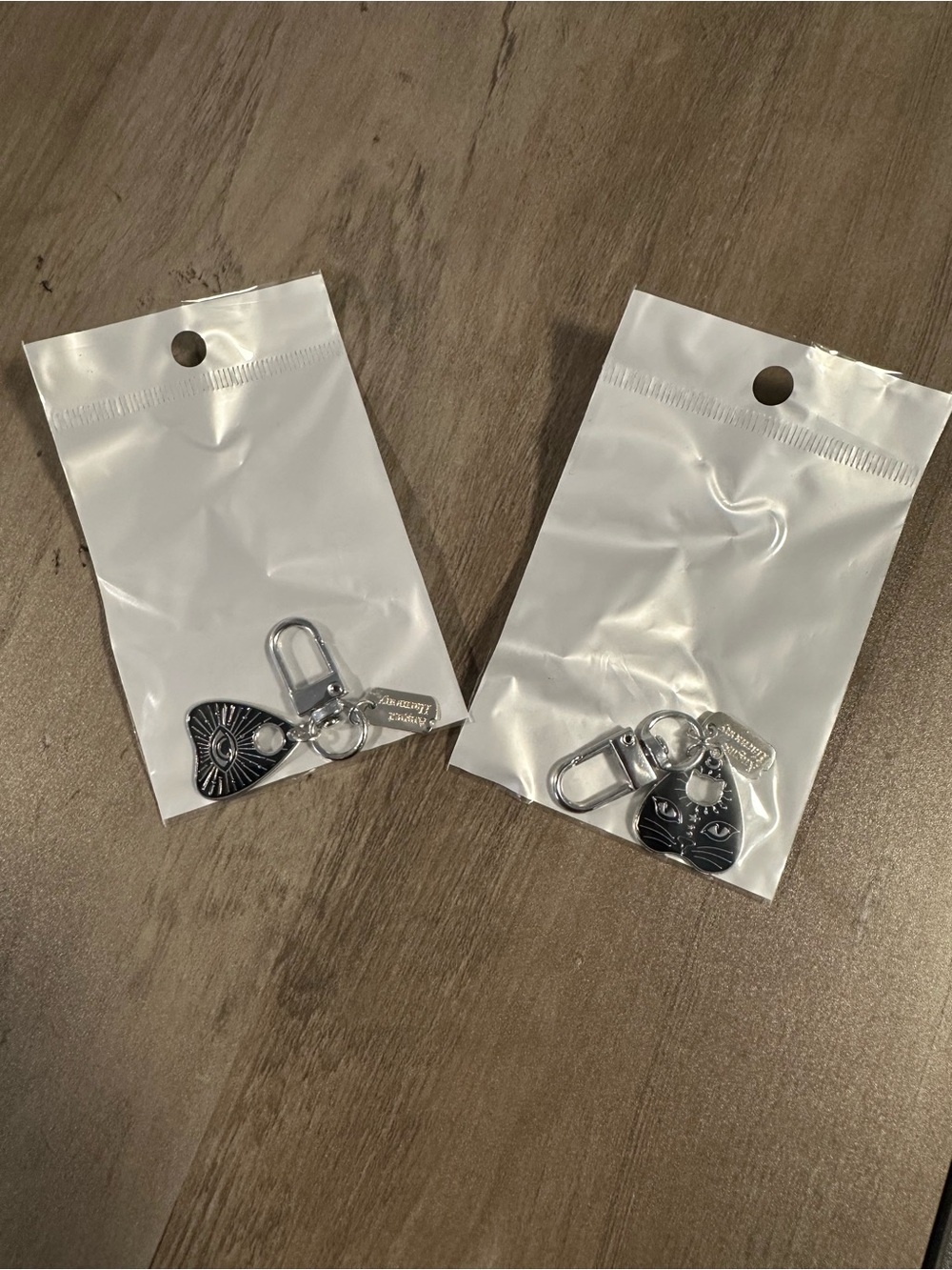 Quija‎ Planchette Keychain Clips x2 New